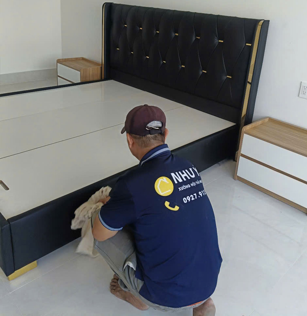 Như Ý Funi Giao 2 Mẫu Giường Bọc Nệm Cho Anh Khách Long An – Thi Công Tận Nơi